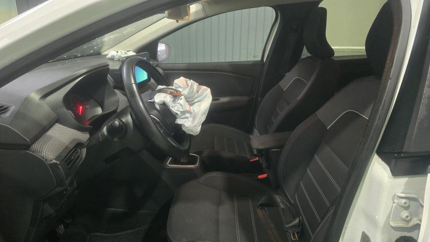 Dacia Jogger 1.0  Bi-Fuel 7 lugares - Auto Cabomonte Compra e Venda de Salvados