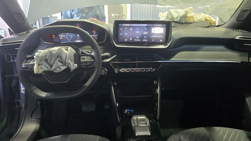 Peugeot 2008 1.2 Puretech Style - Auto Cabomonte Compra e Venda de Salvados