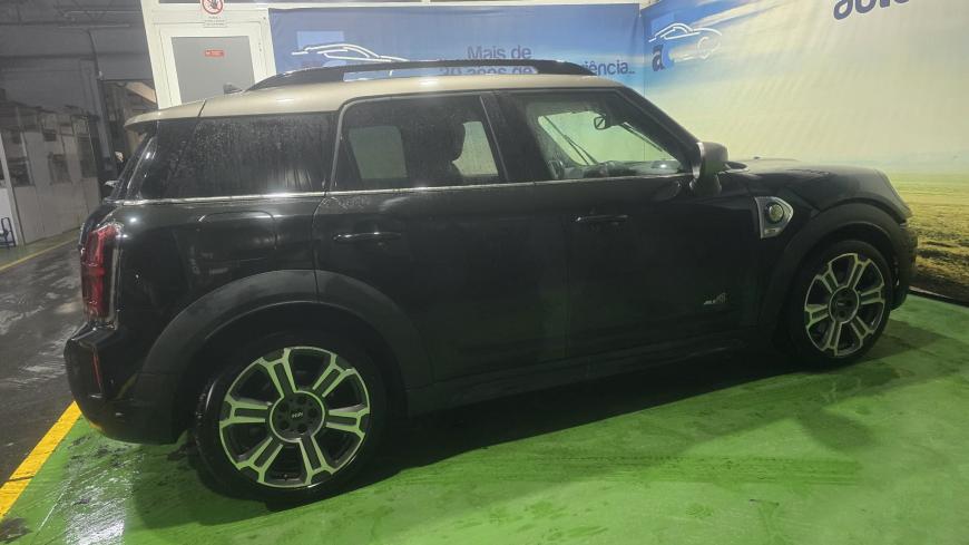 MINI Countryman Cooper SE All4 Aut. - Auto Cabomonte Compra e Venda de Salvados