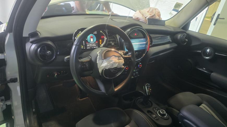 Mini Cooper SE Eletric - Auto Cabomonte Compra e Venda de Salvados