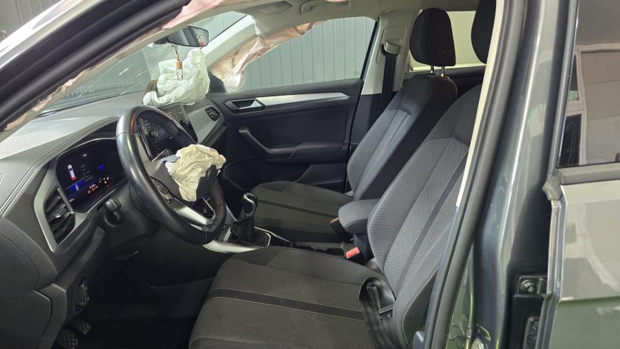Volkswagen T-Roc 1.0 TSI - Auto Cabomonte Compra e Venda de Salvados
