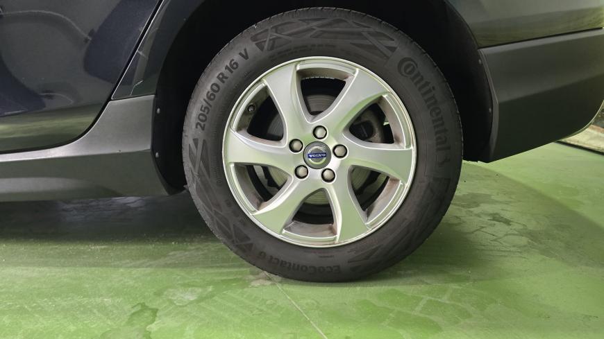 Volvo V40 Cross Country 1.6D - Auto Cabomonte Compra e Venda de Salvados