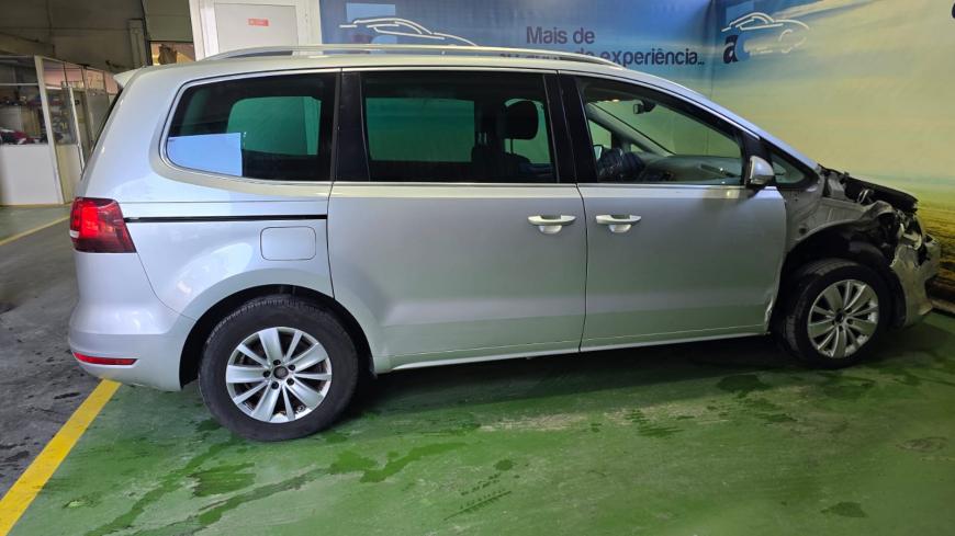 Volkswagen Sharan 2.0 TDI 7 lugares - Auto Cabomonte Compra e Venda de Salvados