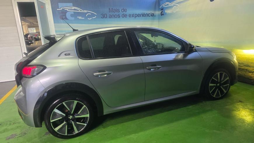 Peugeot e-208 GT Line - Auto Cabomonte Compra e Venda de Salvados