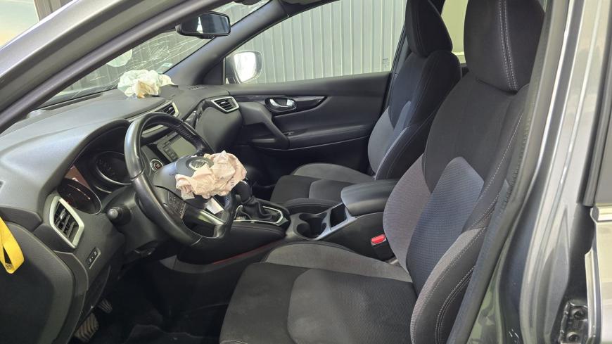 Nissan Qashqai 1.5 DCI Cx Aut. - Auto Cabomonte Compra e Venda de Salvados