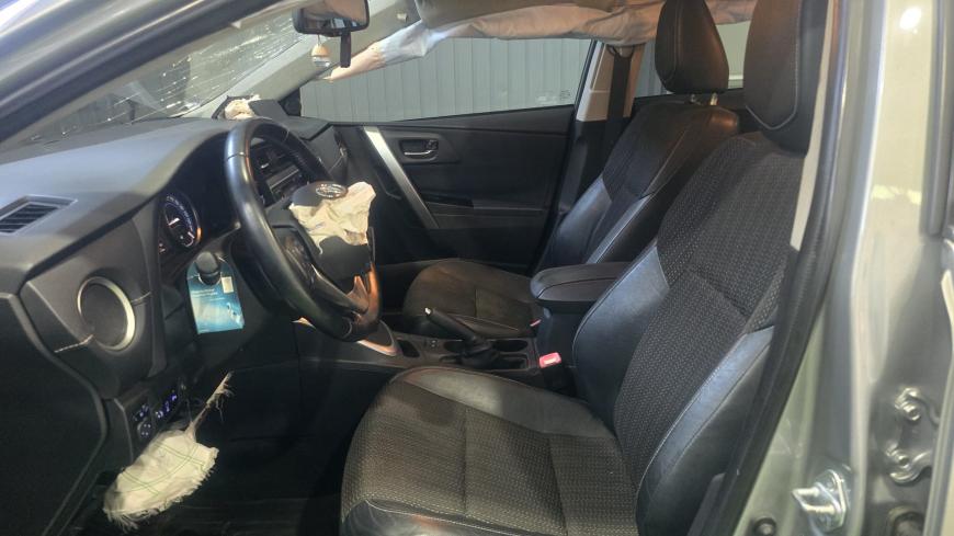 Toyota Auris 1.8 HSD - Auto Cabomonte Compra e Venda de Salvados