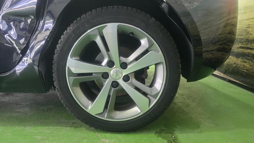 Peugeot 308 1.2 Allure - Auto Cabomonte Compra e Venda de Salvados