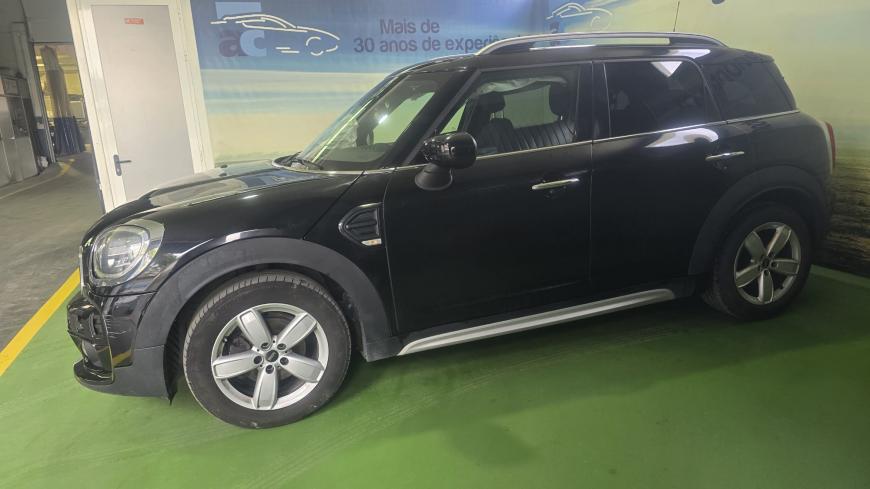 Mini Countryman 1.5 D - Auto Cabomonte Compra e Venda de Salvados