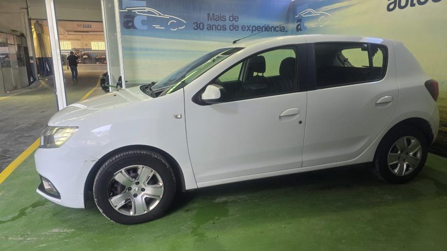 Dacia Sandero 0.9 TCE Bi-Fuel - Auto Cabomonte Compra e Venda de Salvados
