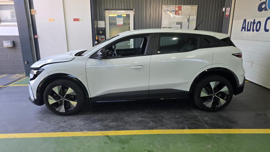 Renault Megane E-Tech EV60 - Auto Cabomonte Compra e Venda de Salvados