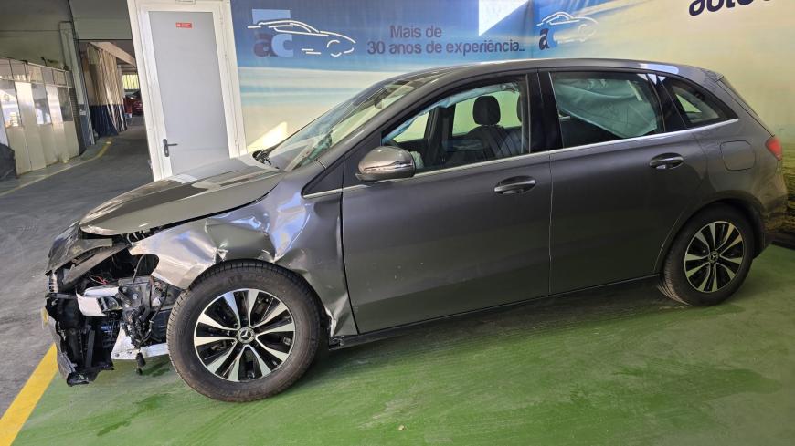 Mercedes - Benz B 180 CDI - Auto Cabomonte Compra e Venda de Salvados