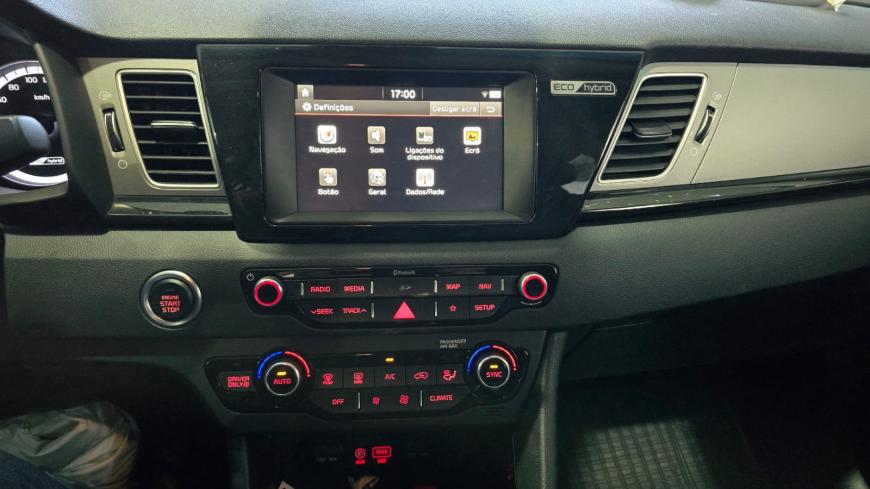 Kia Niro 1.6 GDI HEV - Auto Cabomonte Compra e Venda de Salvados