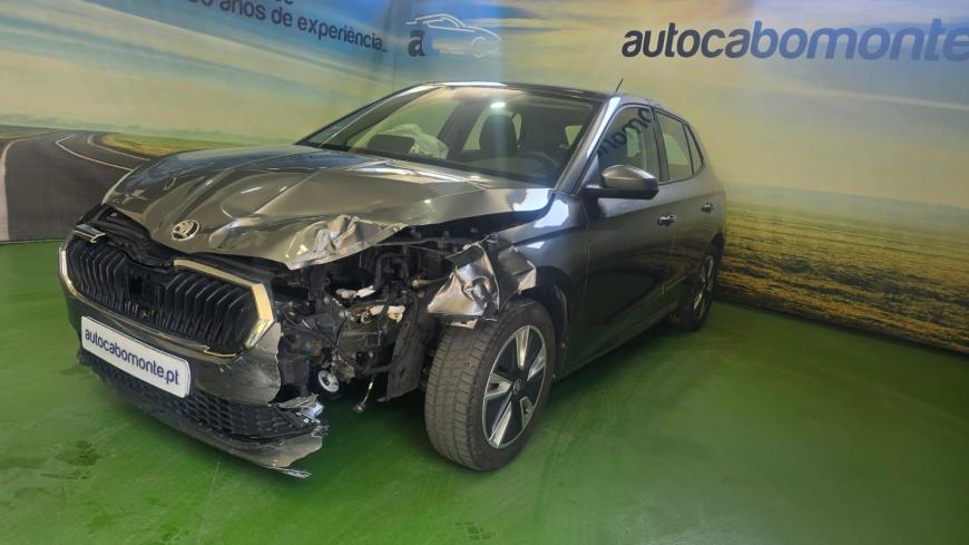Skoda Fabia 1.0 - Auto Cabomonte Compra e Venda de Salvados