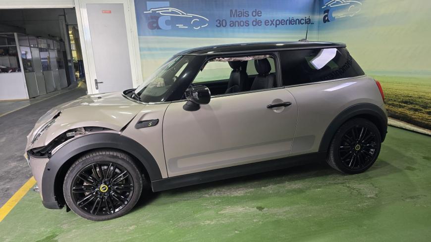 Mini Cooper SE Eletric - Auto Cabomonte Compra e Venda de Salvados