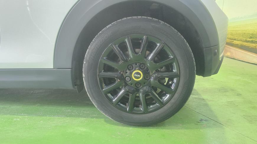 Mini Cooper SE Eletric - Auto Cabomonte Compra e Venda de Salvados
