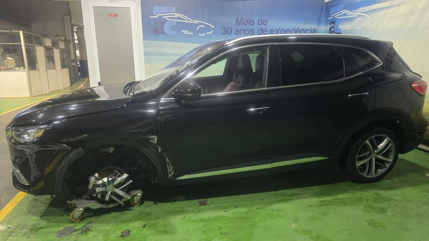 MG HS 1.5 Plug - in Hybrid - Auto Cabomonte Compra e Venda de Salvados