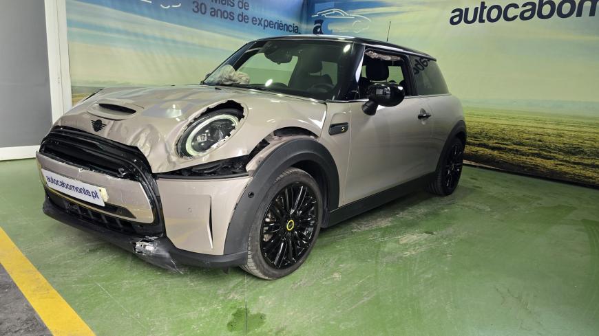 Mini Cooper SE Eletric - Auto Cabomonte Compra e Venda de Salvados