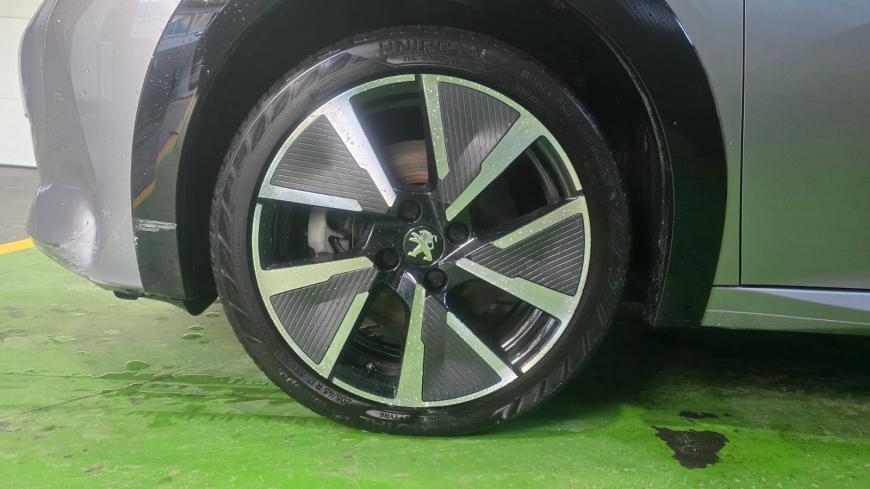 Peugeot e-208 GT Line - Auto Cabomonte Compra e Venda de Salvados