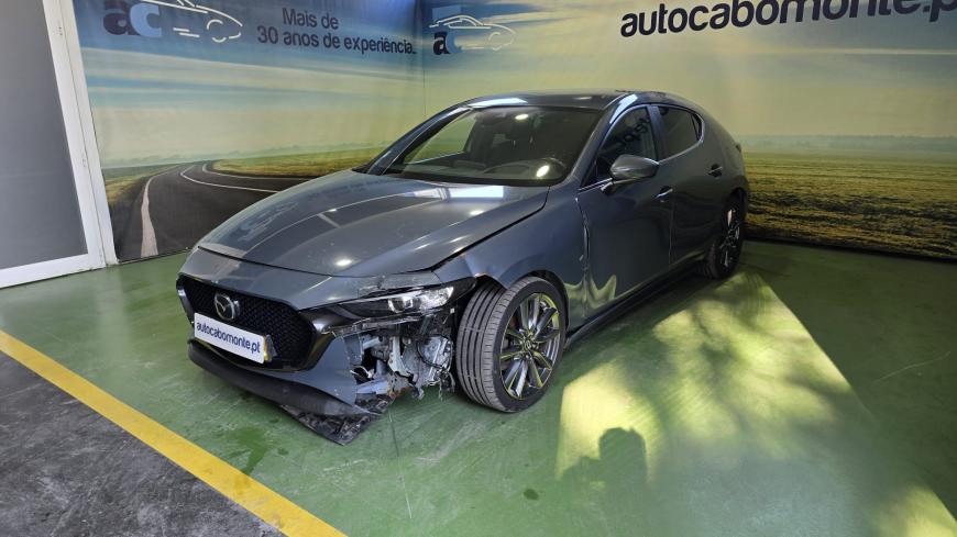 Mazda 3 2.0 Skyactiv - G Hibrido/Gasolina - Auto Cabomonte Compra e Venda de Salvados