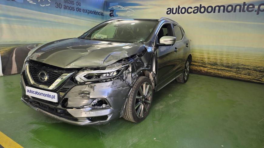 Nissan Qashqai 1.5 DCI Cx Aut. - Auto Cabomonte Compra e Venda de Salvados