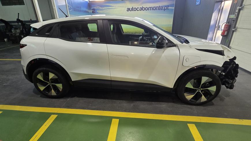 Renault Megane E-Tech EV60 - Auto Cabomonte Compra e Venda de Salvados