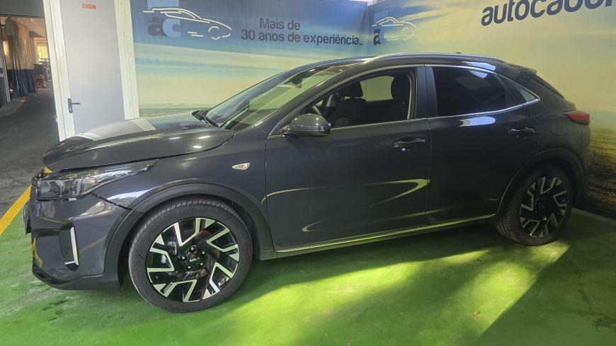 Kia Xceed 1.0 T-GDI Dynamic - Auto Cabomonte Compra e Venda de Salvados