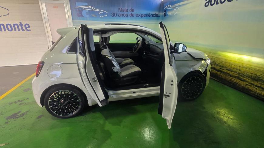 Fiat 500e La Prima 42Kwh - Auto Cabomonte Compra e Venda de Salvados