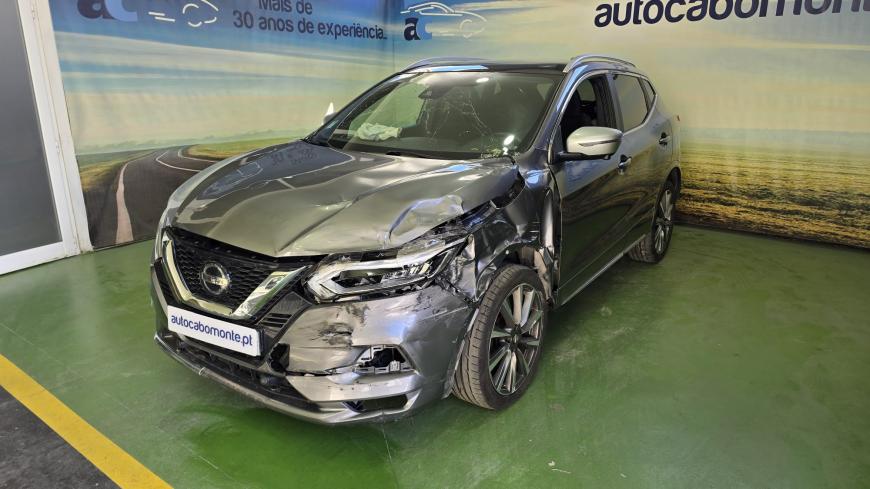 Nissan Qashqai 1.5 DCI Cx Aut. - Auto Cabomonte Compra e Venda de Salvados