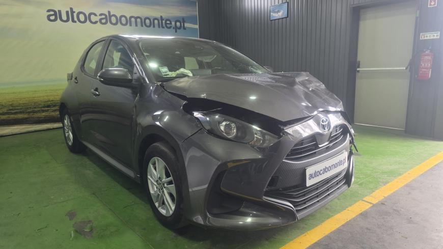 Toyota Yaris 1.5 HDF  - Auto Cabomonte Compra e Venda de Salvados