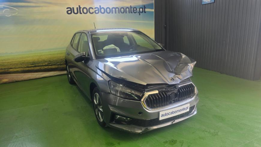 Skoda Fabia 1.0 - Auto Cabomonte Compra e Venda de Salvados