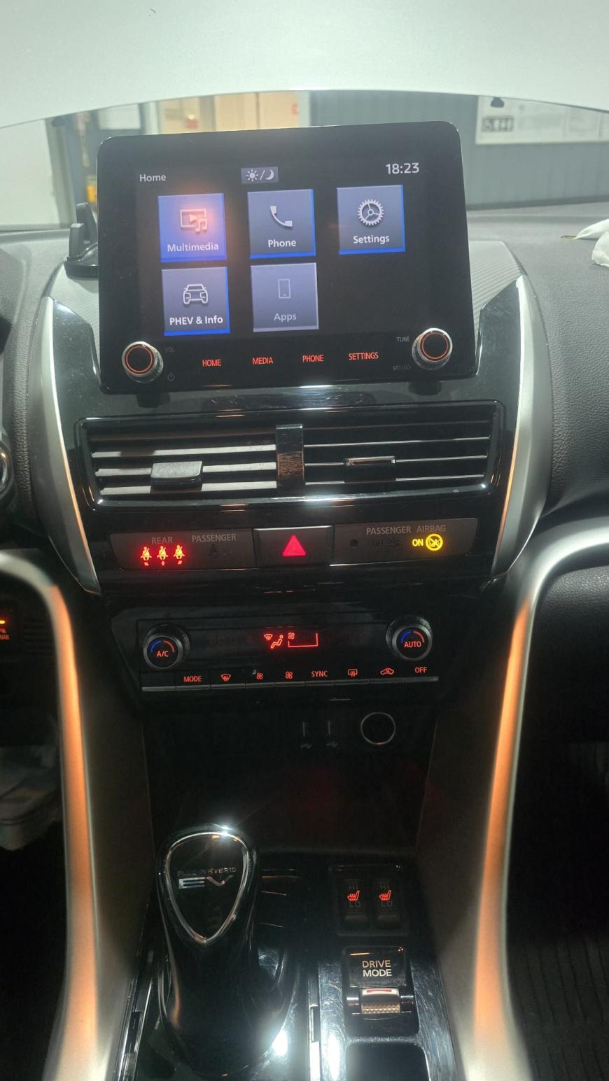 Mitsubishi Eclipse Cross 2.4 PHEV Plug - in - Auto Cabomonte Compra e Venda de Salvados