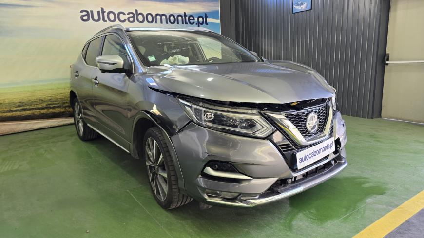 Nissan Qashqai 1.5 DCI Cx Aut. - Auto Cabomonte Compra e Venda de Salvados