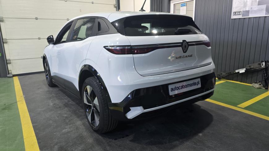 Renault Megane E-Tech EV60 - Auto Cabomonte Compra e Venda de Salvados