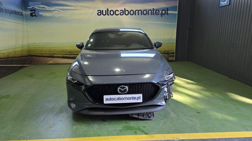 Mazda 3 2.0 Skyactiv - G Hibrido/Gasolina - Auto Cabomonte Compra e Venda de Salvados