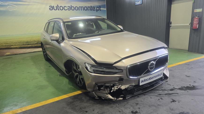 Volvo V60 2.0 B4 Essential Auto  - Auto Cabomonte Compra e Venda de Salvados