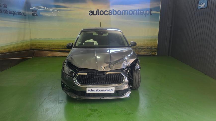 Skoda Fabia 1.0 - Auto Cabomonte Compra e Venda de Salvados