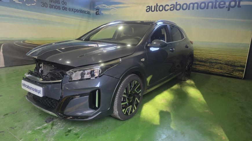 Kia Xceed 1.0 T-GDI Dynamic - Auto Cabomonte Compra e Venda de Salvados