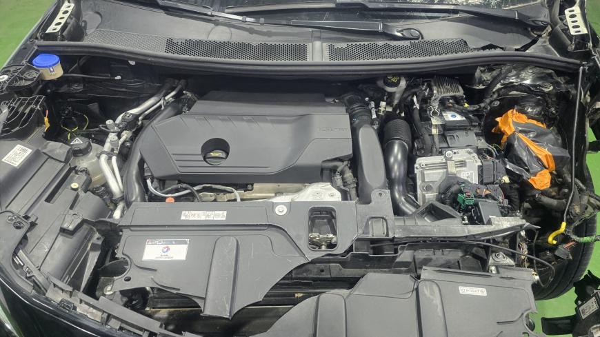 Peugeot 3008 1.6 Hybrid  - Auto Cabomonte Compra e Venda de Salvados