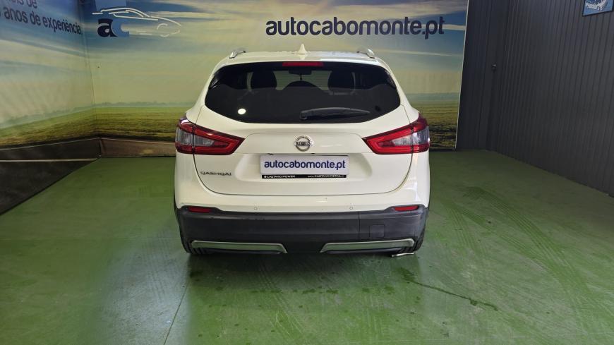 Nissan Qashqai 1.3 N-Connect - Auto Cabomonte Compra e Venda de Salvados
