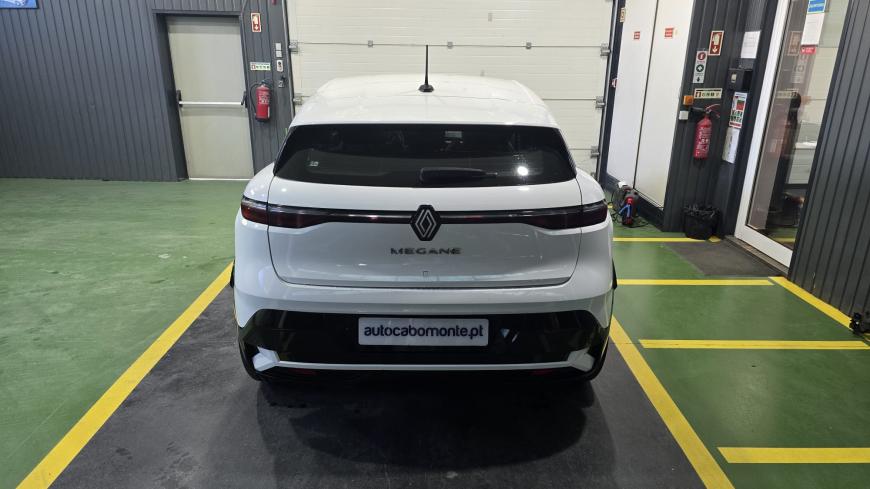Renault Megane E-Tech EV60 - Auto Cabomonte Compra e Venda de Salvados