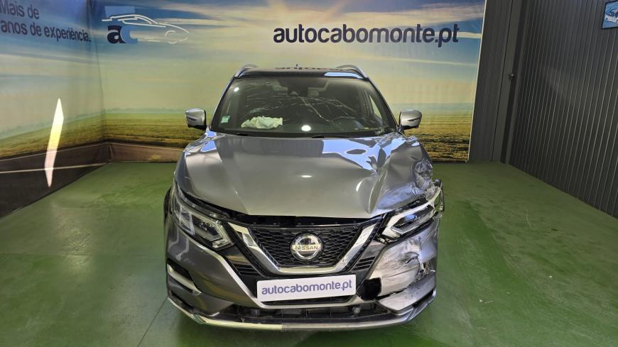 Nissan Qashqai 1.5 DCI Cx Aut. - Auto Cabomonte Compra e Venda de Salvados
