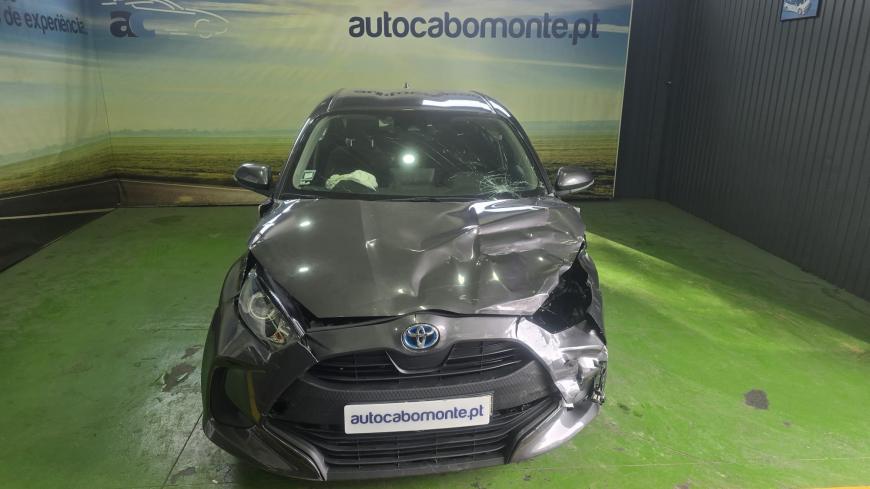 Toyota Yaris 1.5 HDF  - Auto Cabomonte Compra e Venda de Salvados