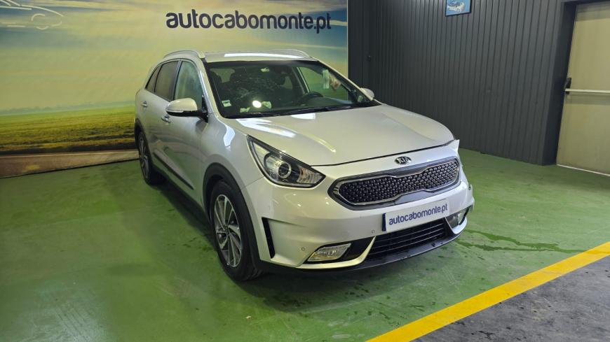Kia Niro 1.6 GDI HEV - Auto Cabomonte Compra e Venda de Salvados