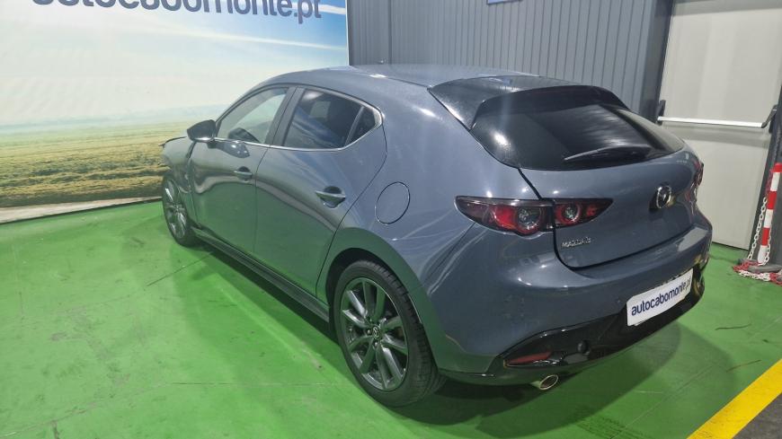 Mazda 3 2.0 Skyactiv - G Hibrido/Gasolina - Auto Cabomonte Compra e Venda de Salvados