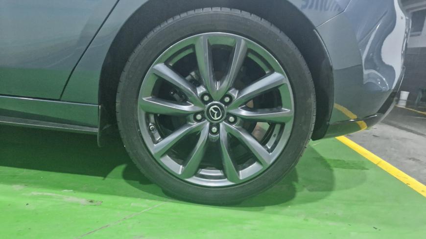 Mazda 3 2.0 Skyactiv - G Hibrido/Gasolina - Auto Cabomonte Compra e Venda de Salvados