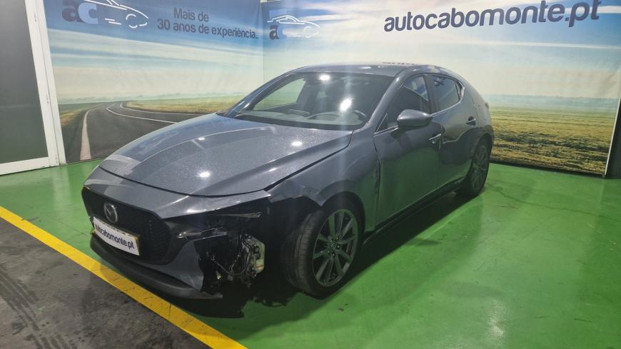 Mazda 3 2.0 Skyactiv - G Hibrido/Gasolina - Auto Cabomonte Compra e Venda de Salvados