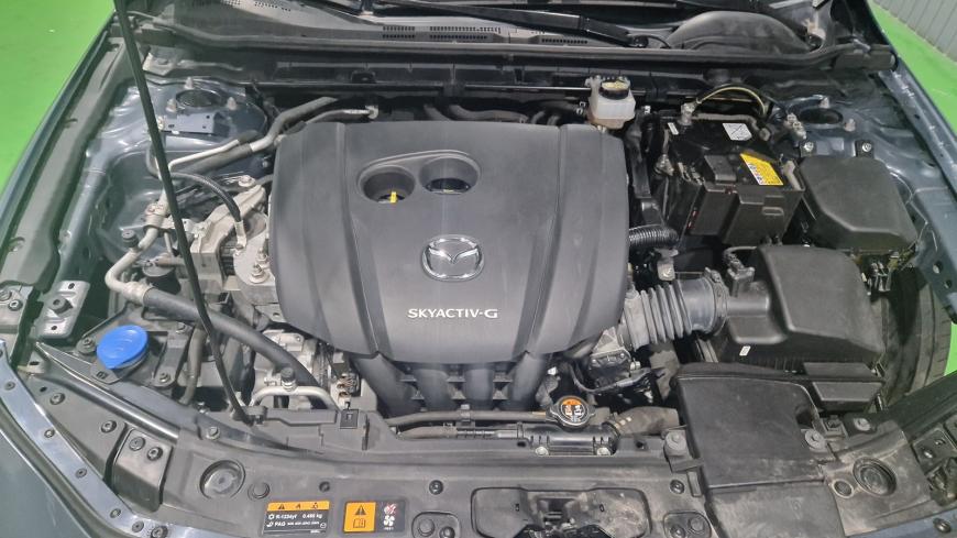 Mazda 3 2.0 Skyactiv - G Hibrido/Gasolina - Auto Cabomonte Compra e Venda de Salvados