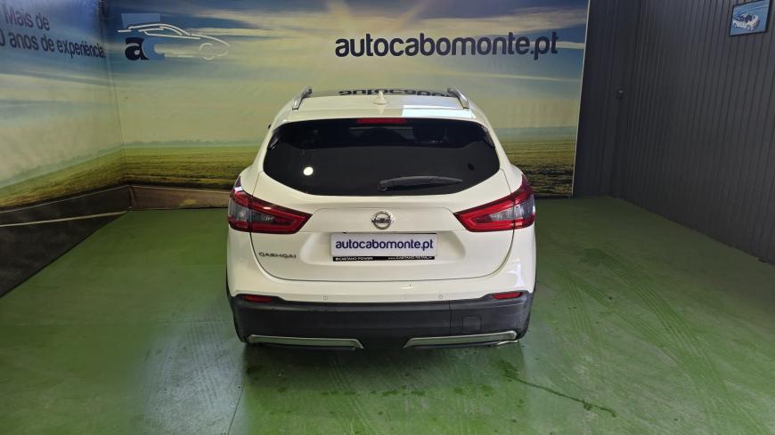 Nissan Qashqai 1.3 N-Connect - Auto Cabomonte Compra e Venda de Salvados