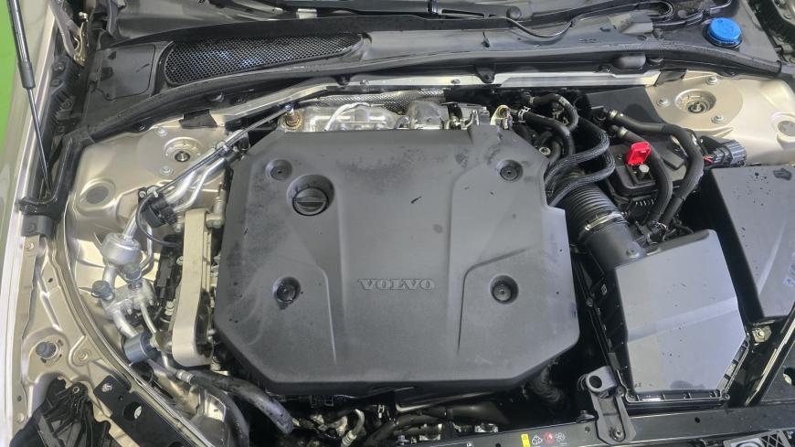 Volvo V60 2.0 B4 Essential Auto  - Auto Cabomonte Compra e Venda de Salvados
