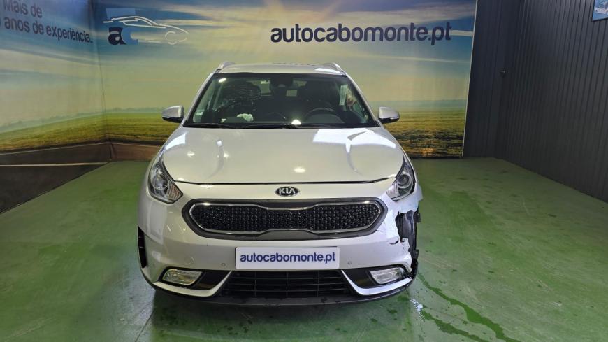 Kia Niro 1.6 GDI HEV - Auto Cabomonte Compra e Venda de Salvados